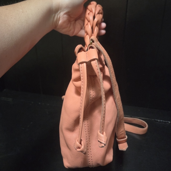 NWT Madewell Piazza Crossbody Bag: Braided Strap Edition, Coral/Salmon Leather - Picture 6 of 16